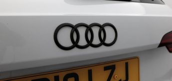 Audi A4 Avant AVANT TFSI S LINE BLACK EDITION