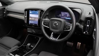 Volvo XC40 RECHARGE TWIN AWD