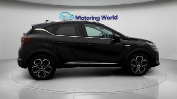 Renault Captur TECHNO E-TECH