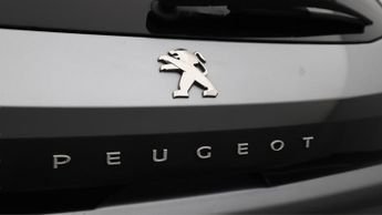 Peugeot E-208 GT