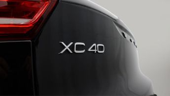 Volvo XC40 B4 R-DESIGN