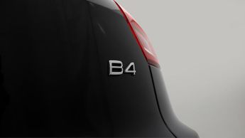 Volvo XC40 B4 R-DESIGN