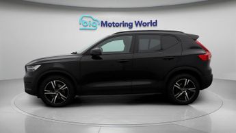 Volvo XC40 B4 R-DESIGN
