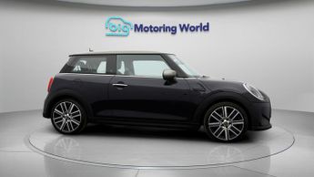 MINI Hatch COOPER EXCLUSIVE
