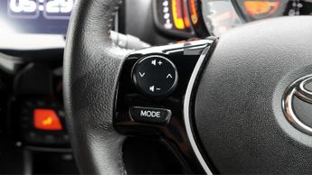 Toyota AYGO VVT-I X-TREND TSS