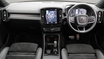 Volvo XC40 T3 R-DESIGN