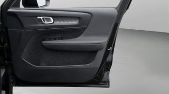 Volvo XC40 T3 R-DESIGN