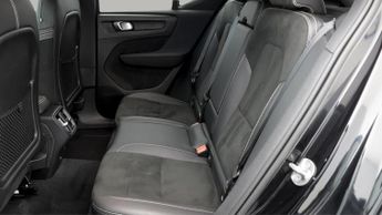 Volvo XC40 T3 R-DESIGN