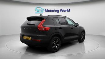 Volvo XC40 T3 R-DESIGN