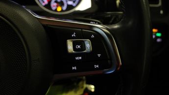 Volkswagen Golf R-LINE TDI DSG