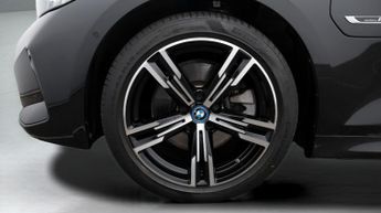BMW 3 Series 330E M SPORT