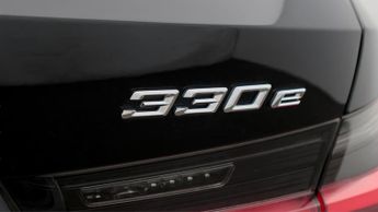 BMW 3 Series 330E M SPORT