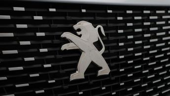 Peugeot E-2008 GT