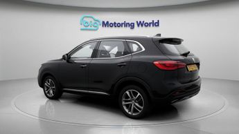 MG MG HS EXCLUSIVE