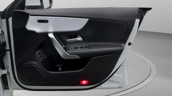 Mercedes-Benz CLA CLA 180 AMG LINE