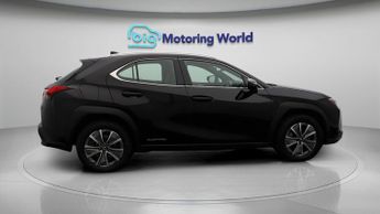 Lexus UX 300E