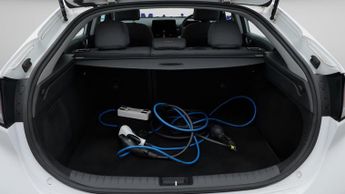 Hyundai IONIQ PREMIUM