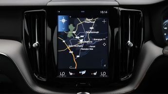 Volvo XC60 B5 R-DESIGN AWD