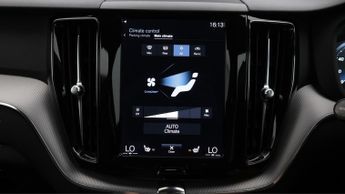 Volvo XC60 B5 R-DESIGN AWD