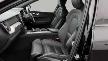 Volvo XC60 B5 R-DESIGN AWD