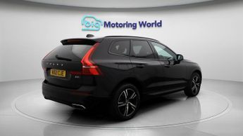 Volvo XC60 B5 R-DESIGN AWD