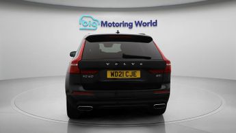 Volvo XC60 B5 R-DESIGN AWD