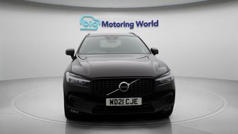 Volvo XC60 B5 R-DESIGN AWD