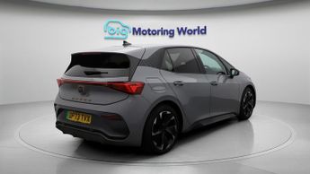 CUPRA Born V2
