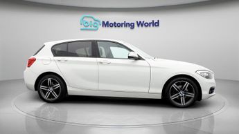 BMW 118 118I SPORT