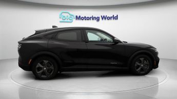 Ford Mustang BASE