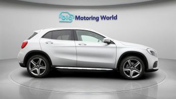 Mercedes GLA GLA 220 D 4MATIC AMG LINE