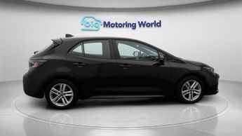 Toyota Corolla ICON TECH