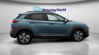 Hyundai KONA PREMIUM
