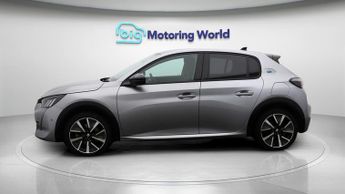 Peugeot E-208 GT