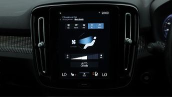 Volvo XC40 B4 R-DESIGN PRO AWD
