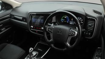 Mitsubishi Outlander PHEV DESIGN
