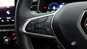 Renault Clio E-TECH ENGINEERED