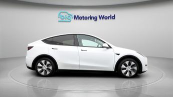 Tesla Model Y BASE