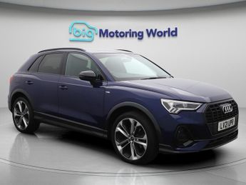 Audi Q3 TFSI S LINE BLACK EDITION