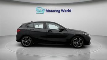 BMW 118 118I SPORT
