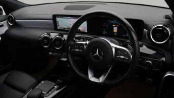 Mercedes-Benz CLA CLA 180 AMG LINE