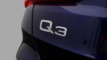 Audi Q3 TFSI E S LINE BLACK EDITION
