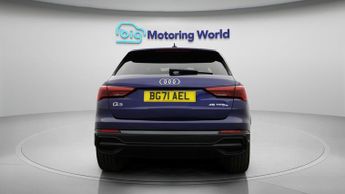 Audi Q3 TFSI E S LINE BLACK EDITION