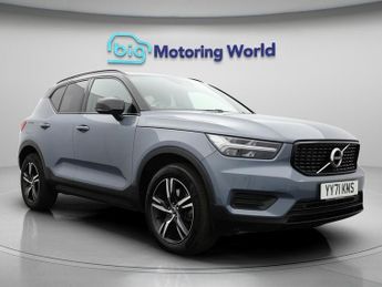Volvo XC40 B4 R-DESIGN