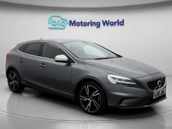Volvo V40 T2 R-DESIGN EDITION
