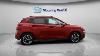 Hyundai KONA PREMIUM