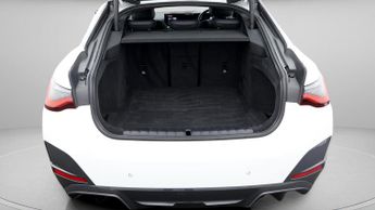 BMW i4 EDRIVE40 M SPORT