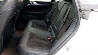 BMW i4 EDRIVE40 M SPORT