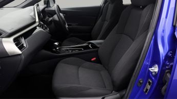 Toyota C-HR DYNAMIC AWD
