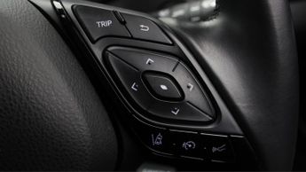 Toyota C-HR DYNAMIC AWD